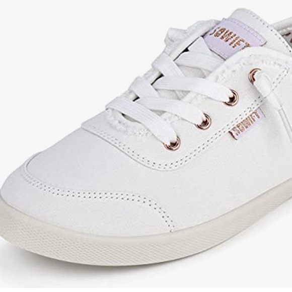 NEW IN BOX WHITE CANVAS SNEAKERS SIZE 7. - Picture 6 of 8